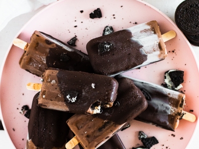 Gluten Free Dairy Free Chocolate Dipped Cookies and Cream Fudge Pops